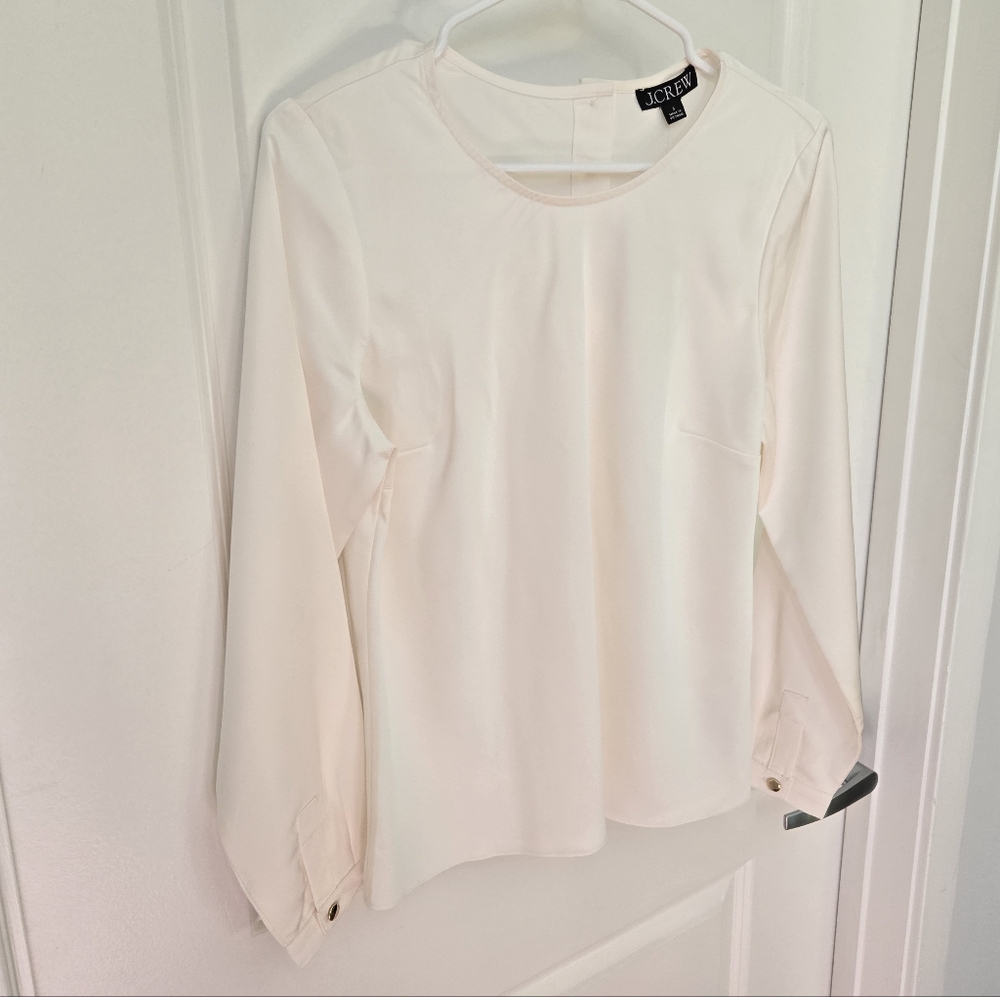 NWT J.Crew Ivory Long Sleeve Button-Back Top in Everyday Crepe - Picture 5 of 14